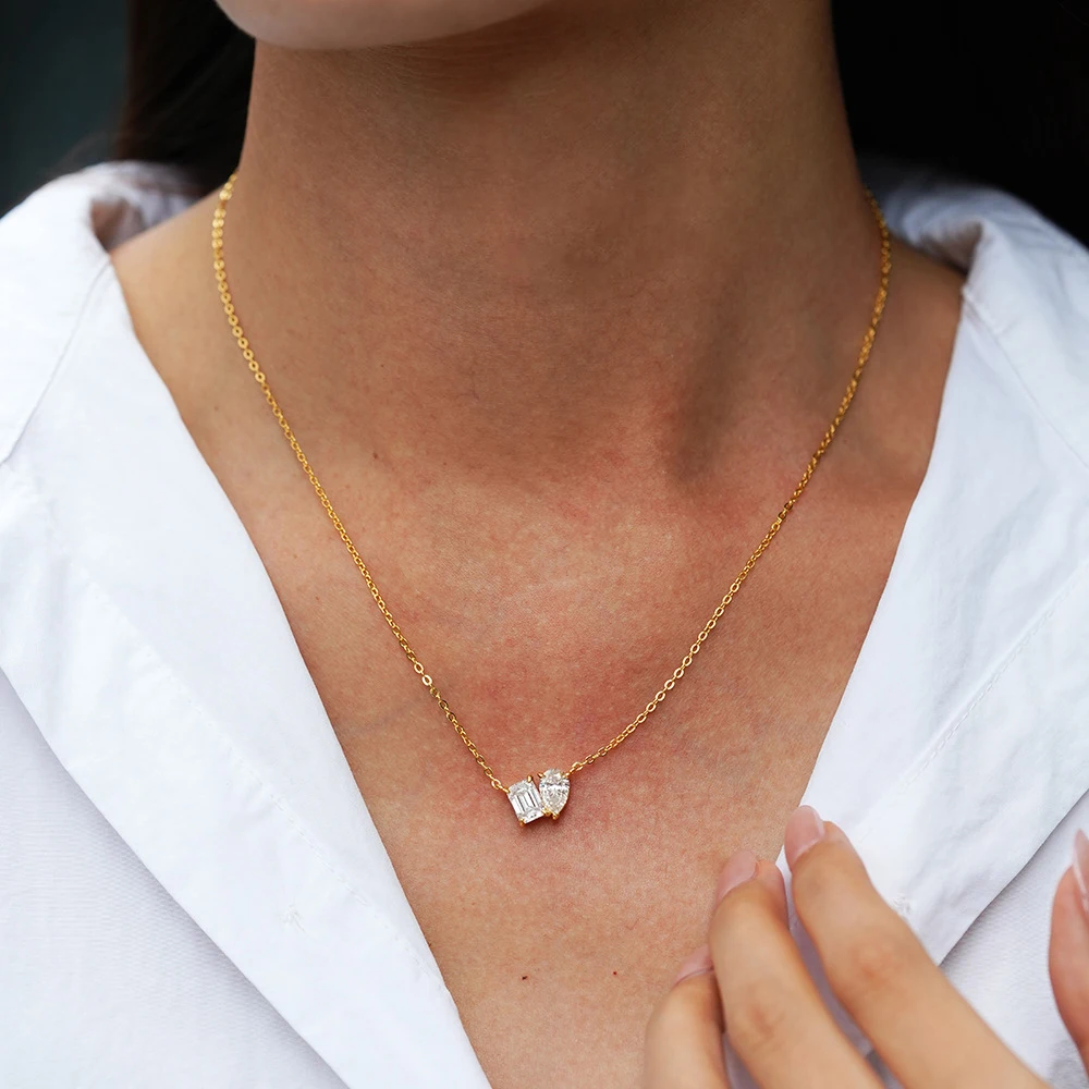 2CTTW الكمثرى والزمرد قطع مويسانيتي قلادة قلادة Toi Et Moi 2 حجر مختبر قلادة الماس للنساء S925 الفضة 18K مجوهرات