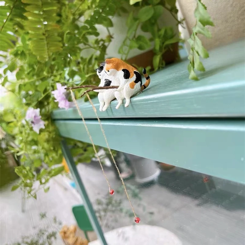 Good Weather Fishing Cat Figurine Capsule Toy Action Figure Gachapon Miniature Table Aquarium Decoration Ideas Gifts