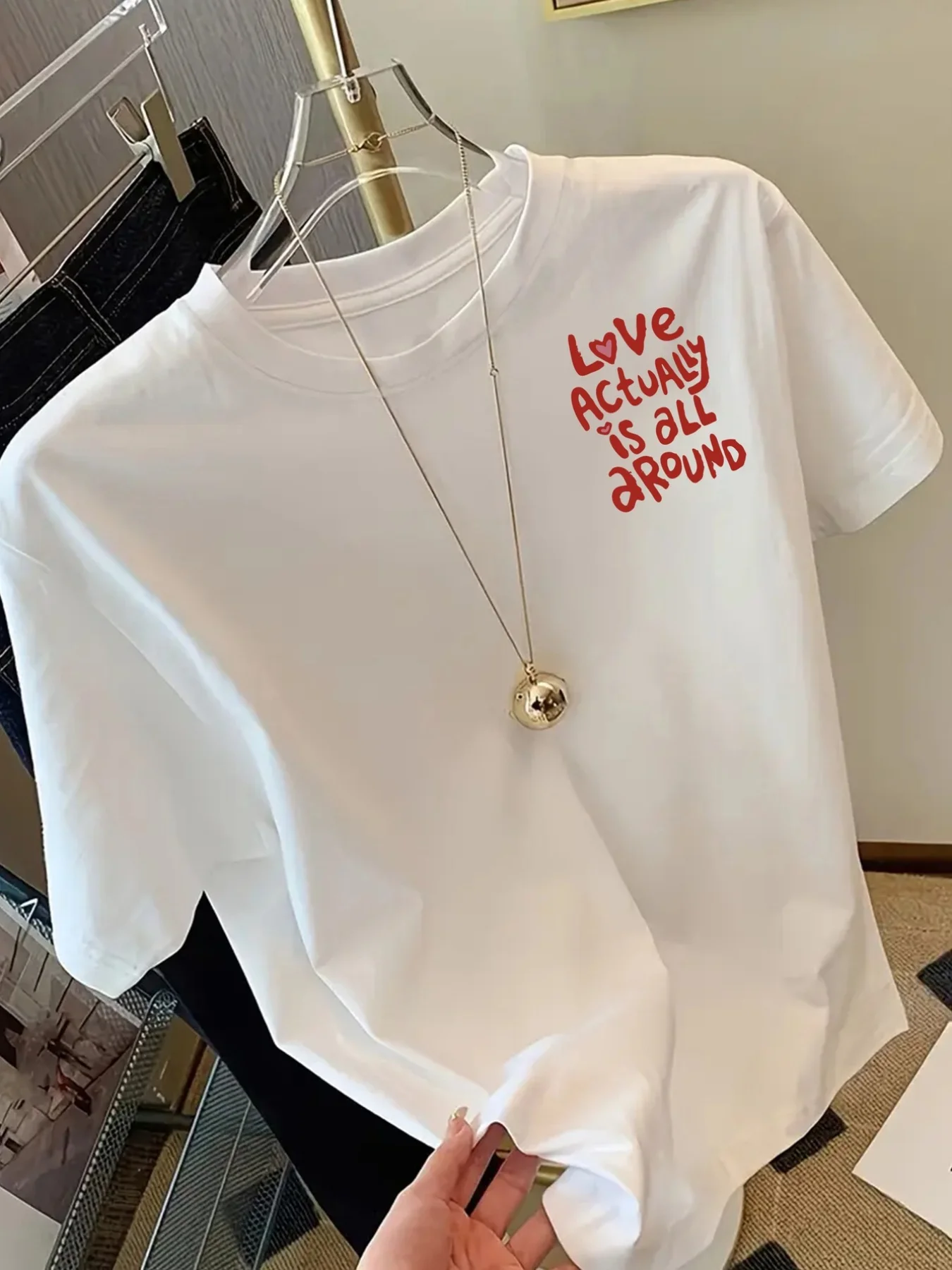 Women's Love Actually Suits Me Fine Love Is All Around Short Blouse Round Neck T-Shirts with Romantic Slogans Aesthetic Clothes