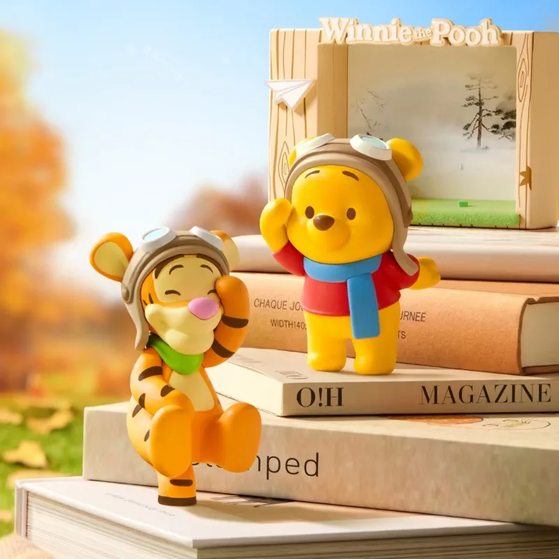 ディズニーくまのプーさん秋の外出シリーズブラインドボックスかわいい漫画アニメアクセサリーデスクトップオーナメントアニメ周辺ギフト
