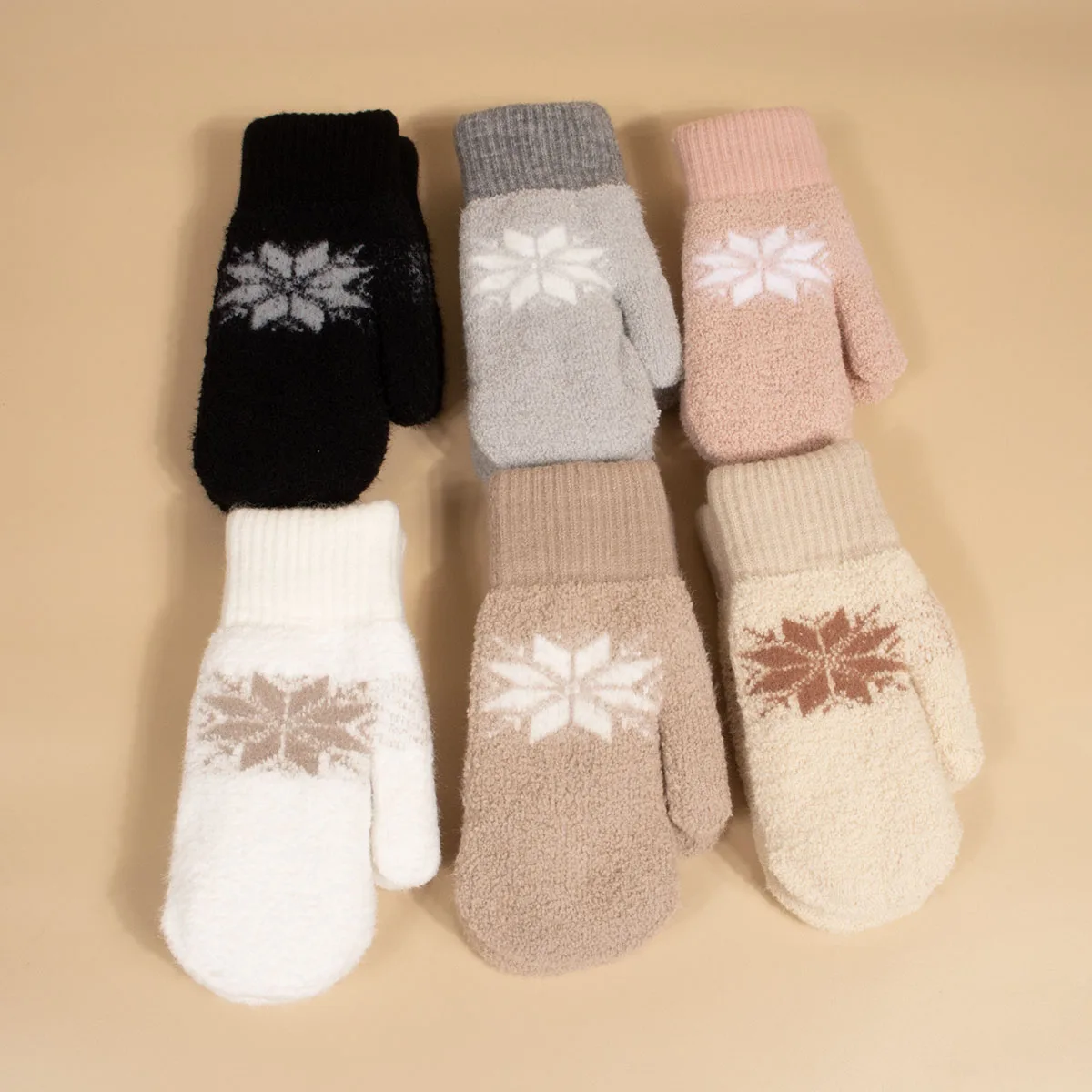 Unisex Winter Gloves Fashionable Snowflake Print Fingerless Pure Color Hand Warmers for Ladies And Gentlemen