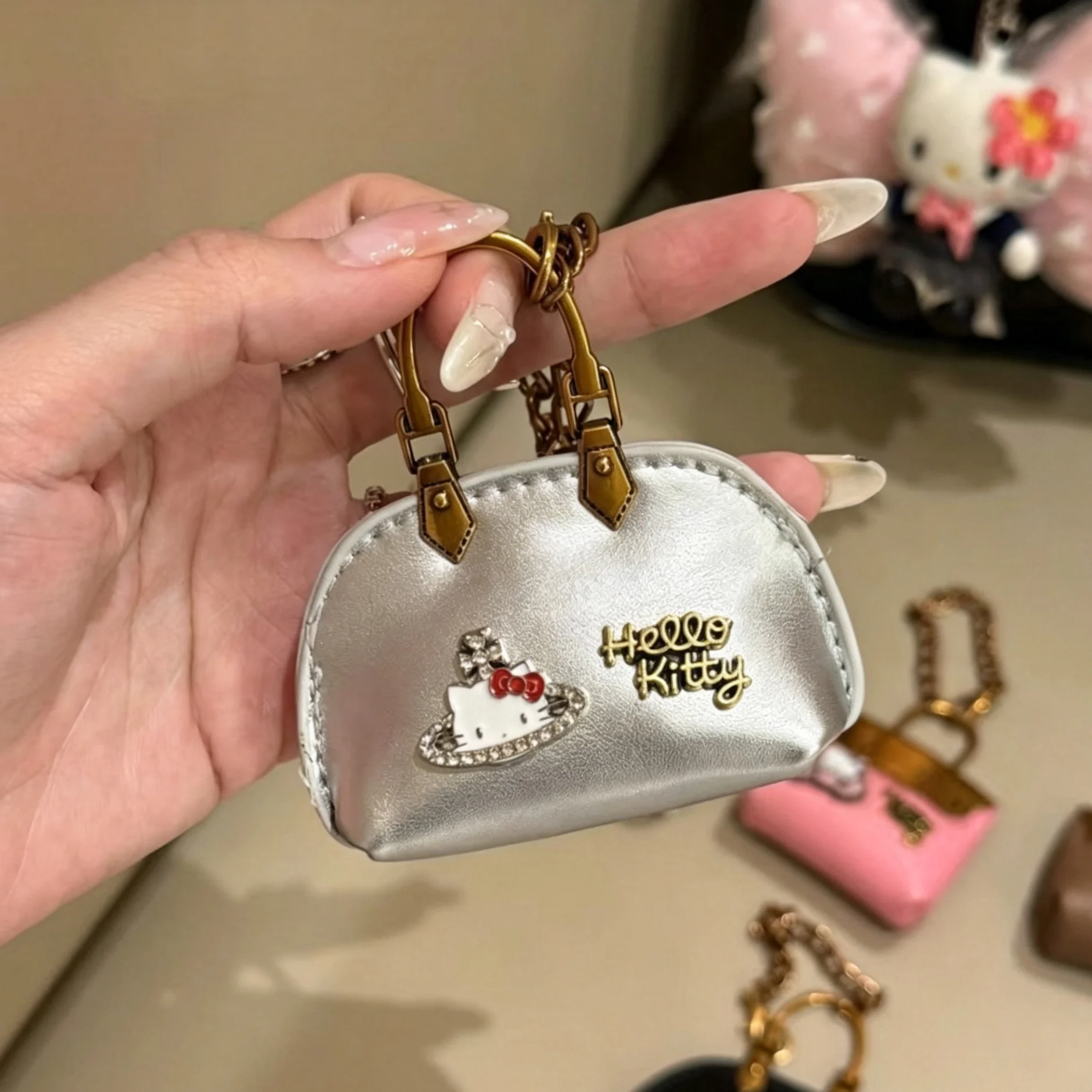 Hello Kitty Shell Bag Vintage Style Cortex Metal Keychain Phone Case Mini Cute Pendant Decoration Cartoon Birthday Gift Student