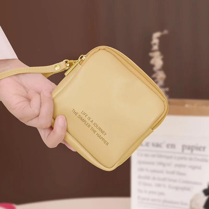 Portable and practical handheld toiletry bag, lipstick storage bag, suitable for business trips and travel