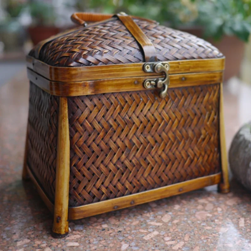 

Bamboo Storage Basket, Tea Basket with Cover, Bamboo Piece, Metal Accessories, Handmade Woven Bamboo Basket, with Cotton Lining