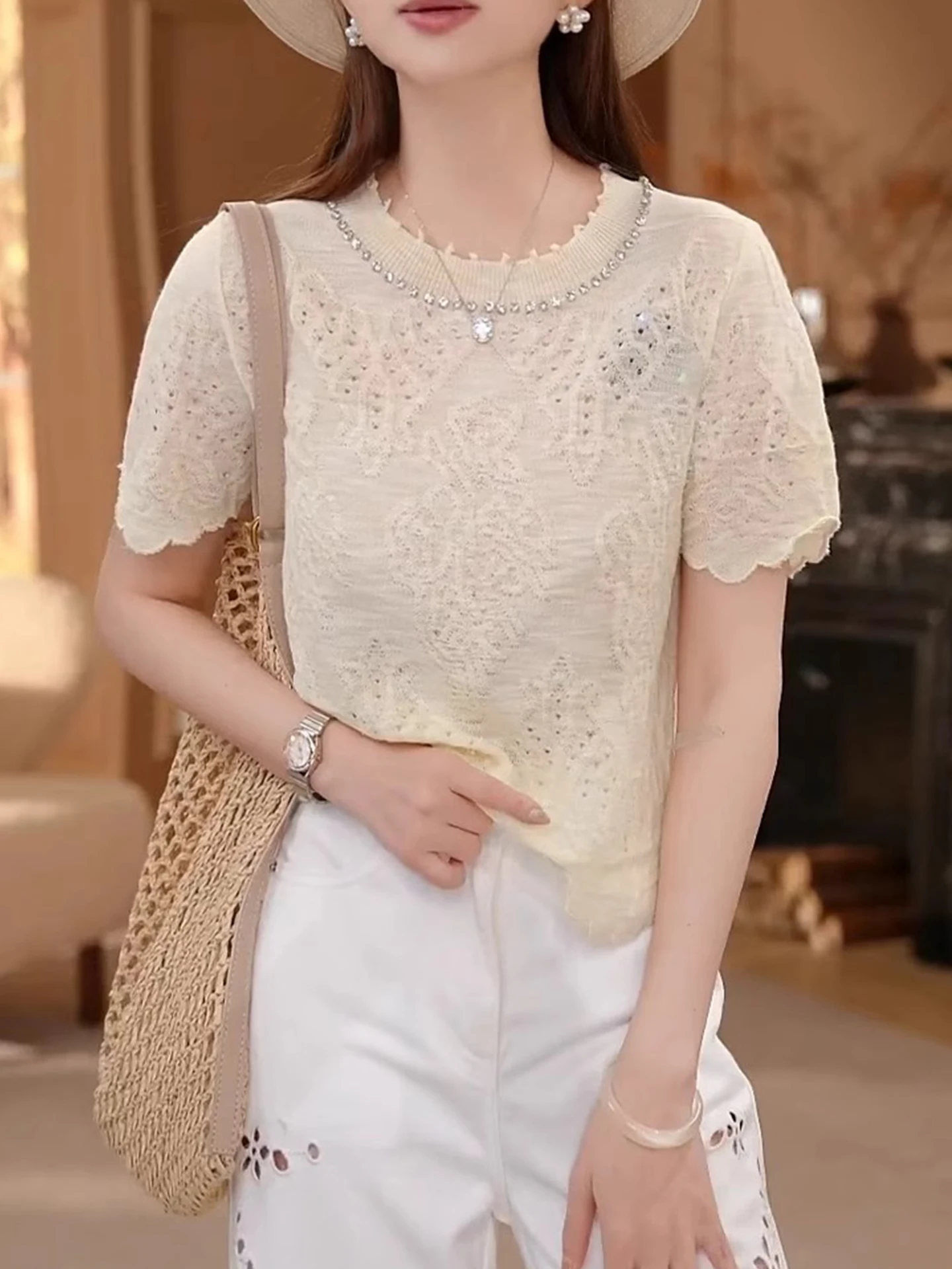 여름 레이스업 라운드넥 반팔 니트 셔츠 다이아몬드 장식 홀로우 아웃 패션 캐주얼 한국 스타일 루즈핏