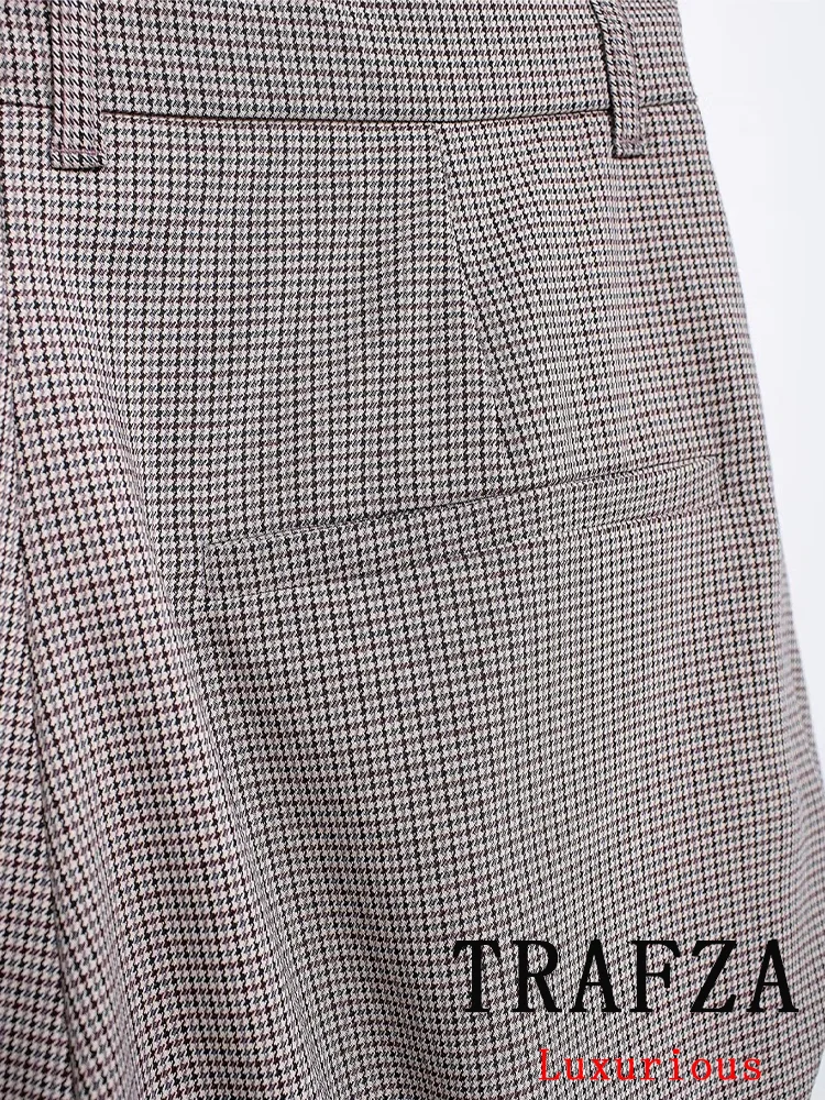 TRAFZA Vintage Chic Women Skirt Solid Plaid Zipper Short Slim Straight Skirt Fashion 2024 Autumn Winter Streetwear Mini Skirt