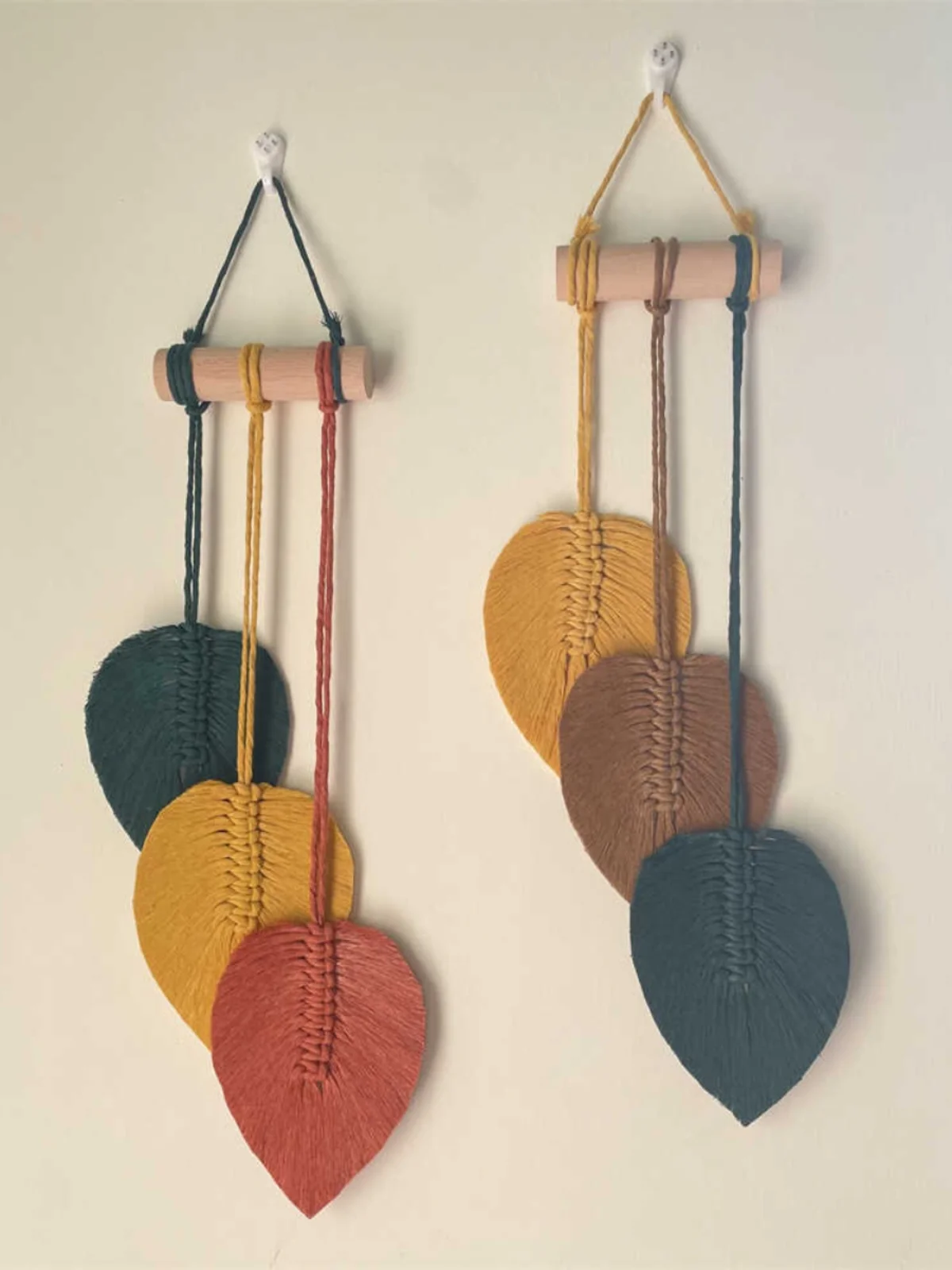 Nordic Style Handwoven Cotton Rope Leaf Wall Hanging Decorative Piece Bohemian Leaf Wall Decor for B&B Living Room