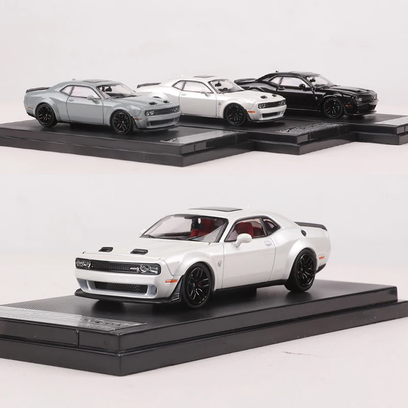 

Stance Hunters 1:64 SRT Hellcat Alloy Model Car Can Open The Hood Limited Edition 699