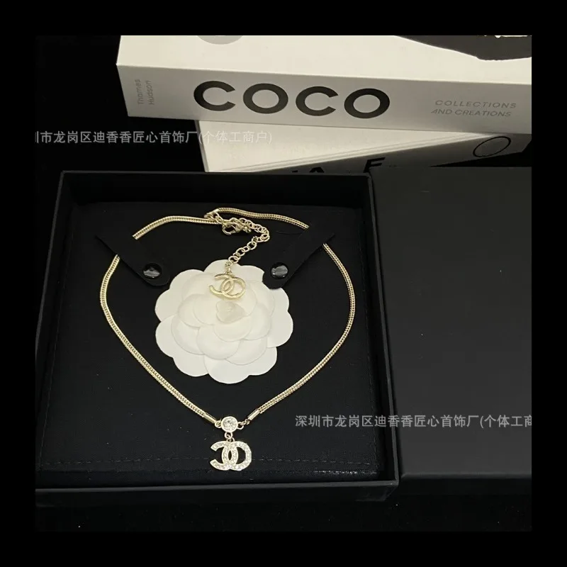 عظم الثعبان الصغيرة جولة كريستال الماس قلادة تنوعا عالية الشعور مزاجه المشاهير نمط الماس المد