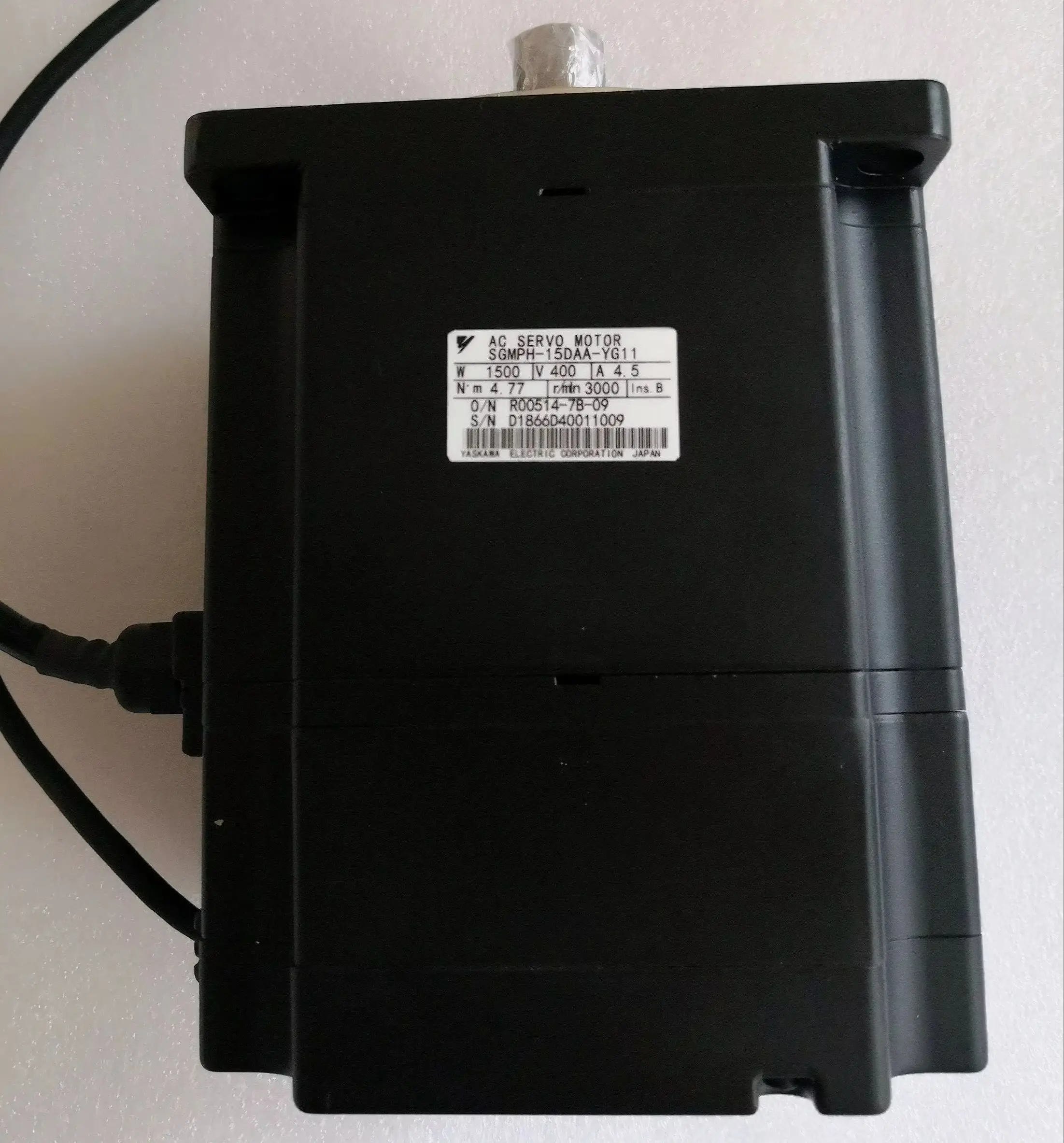 Brand new SGMPH-15DAA-YG11 Servo motor Fast shipping，In Stock，SGMPH 15DAA YG11 Servo motor