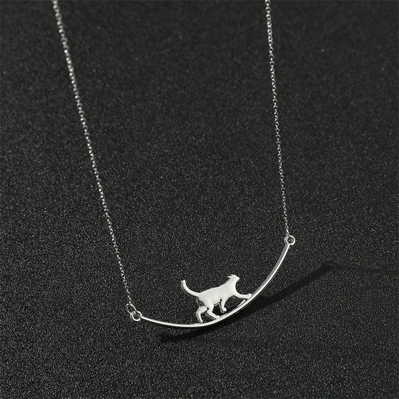 1pc New Fashion Cat Shape Pendant Necklace Simple Curved Design Cute Animal Shape Perfect For Party Accessories