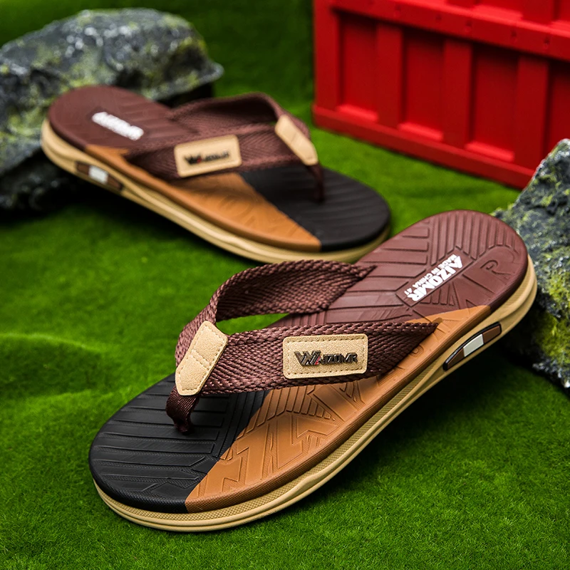 Summer trend contrasting flip flops for men wearing non-slip soft bottom braided beach sandy rubs