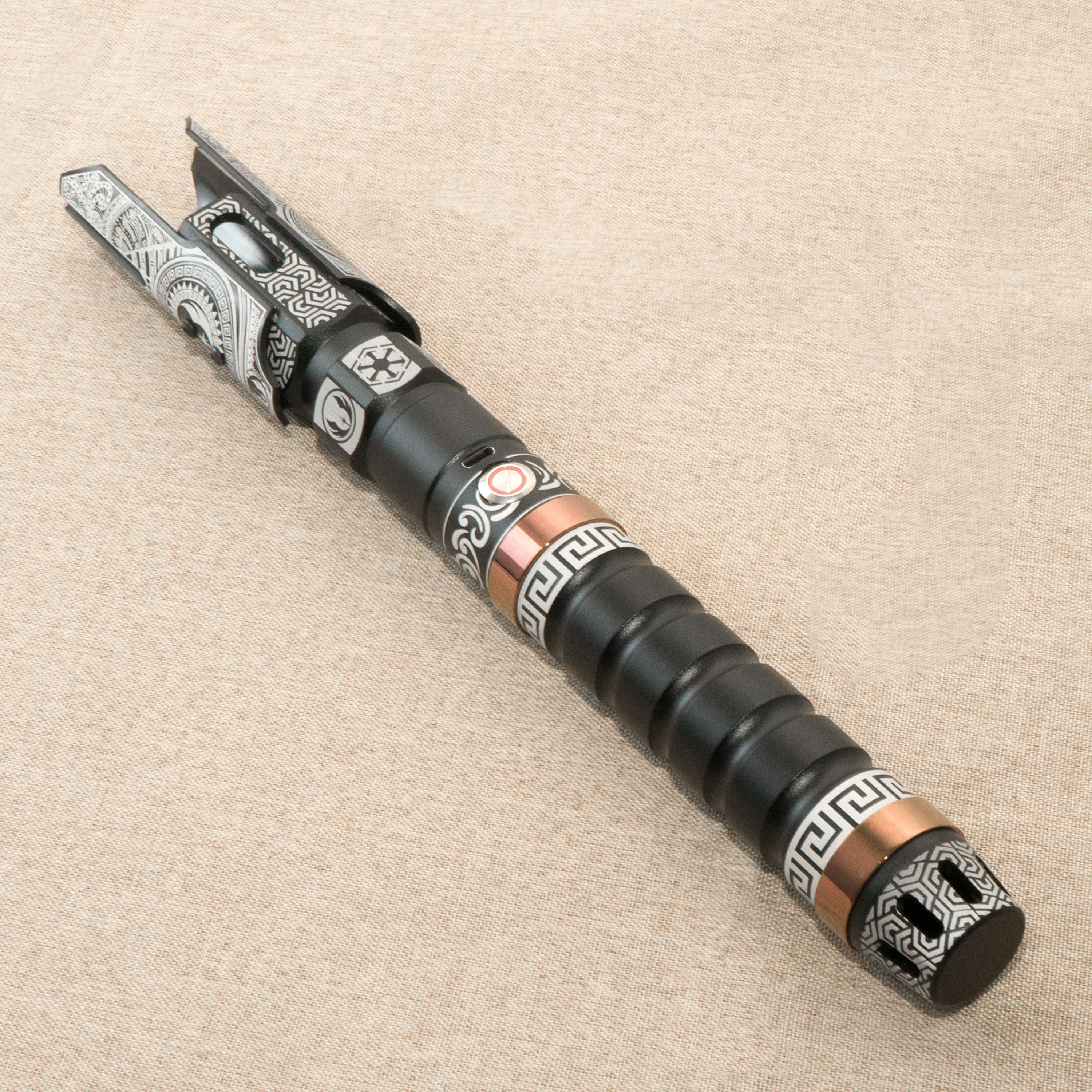 

NEO PIXEL Carved design RGB Laser Combat Lightsaber Gift Smooth Swing Blaster Metal Toys Cosplay Luminous Kids