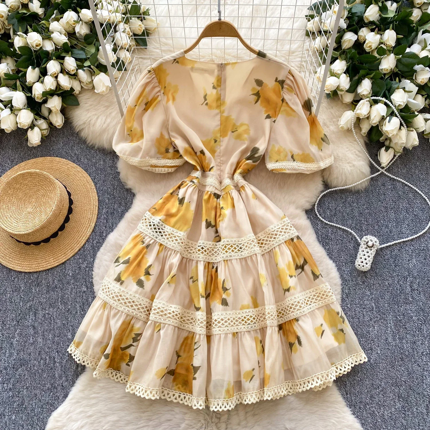 Elegant casual V-neck retro Short Sleeves chic slim fit A-line dress French fashion holiday high street spring clothing