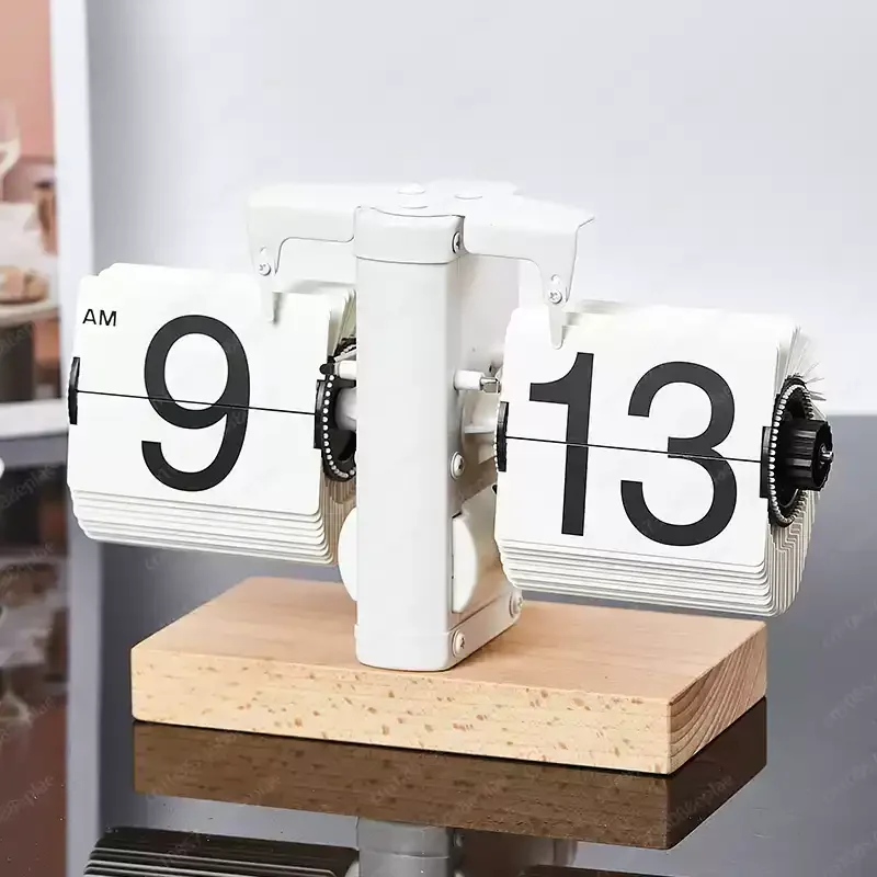 Light luxury automatic page turning clock clock living room ornament office walnut mechanical home desktop decoration clock