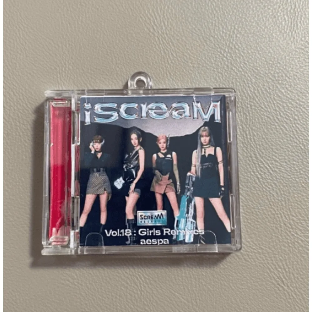 [Japan & South Korea] Recommended Gift Bag Charms Featuring NFC Keychains and Photocards from Mini-Albums, Pop Music Merchandise