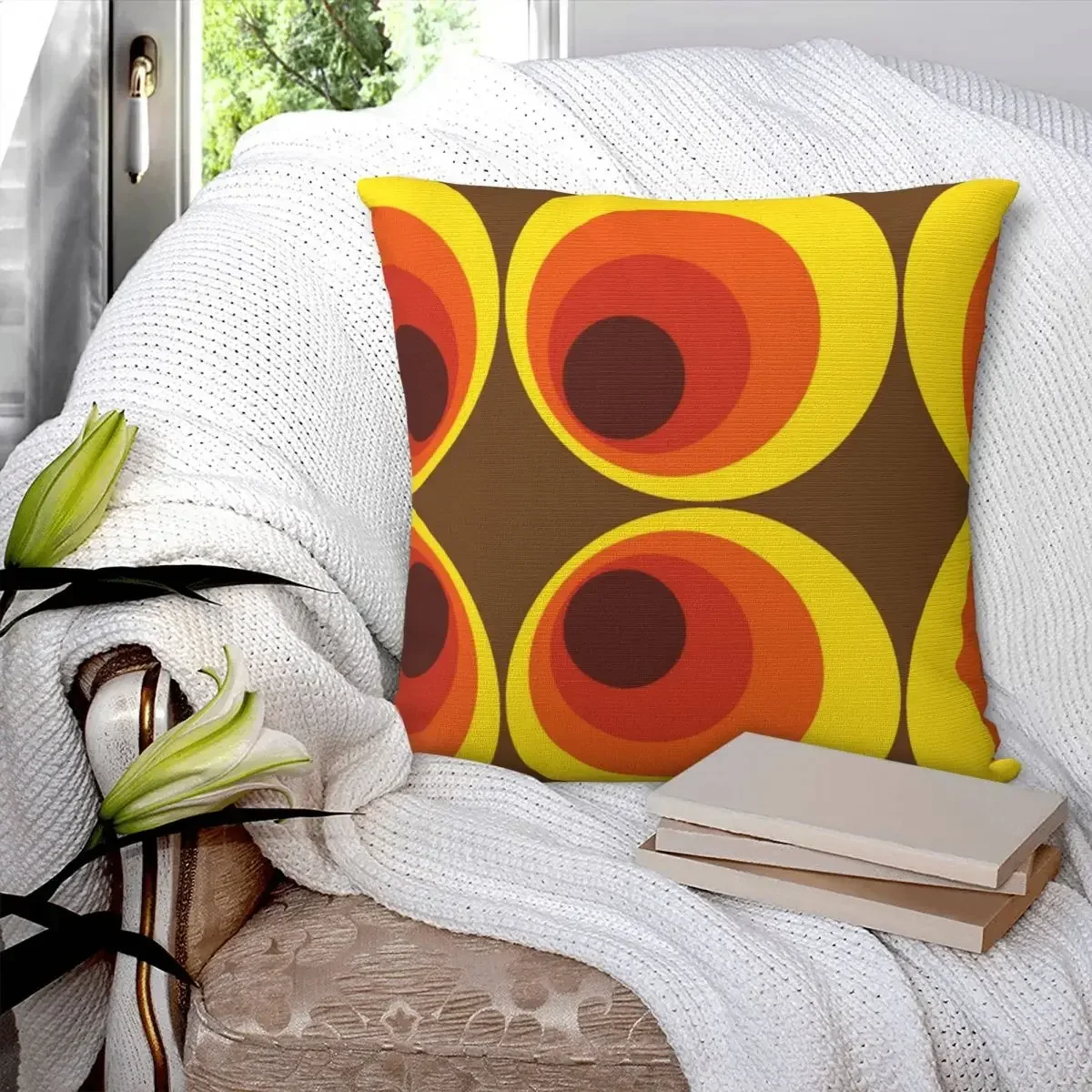 70s, 80s Funky Vintage Circle Pattern Square Pillowcase Pillow Cover Zip Decorative Comfort Throw Pillow for Home Living Room