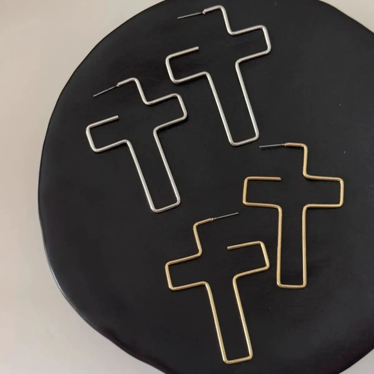 Gothic Y2k Cross Earring Women Girl Exaggeration Hollow-Out Metal Big Cross Earring Personality Hip Hop Party Charm Jewerly Gift