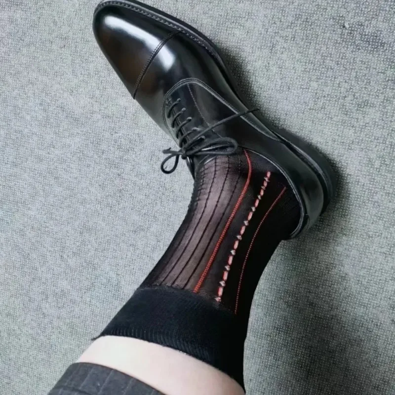 

Черные носки для мужчин, винтажные, с красной полосой, для костюма, формальная одежда, деловой стиль, для работы, мужские носки TNT, подарок, сексуальные, ультратонкие, мужские, прозрачные чулки