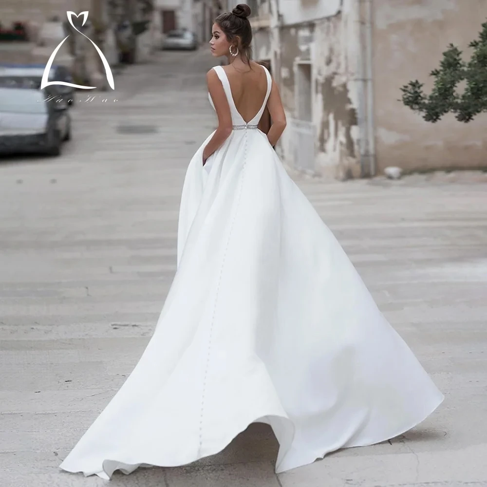 

Haohao Elegant Satin Wedding Dresses With Pockets V-neck White A Line Bridal Party Gowns Sequin Sweep Train Vestidos de Novia