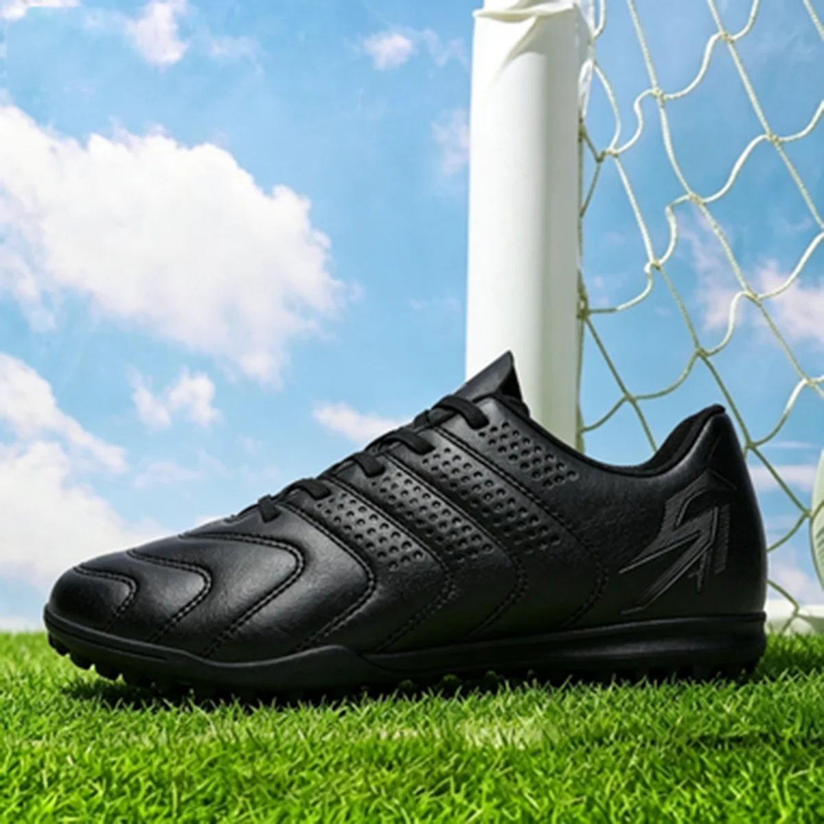 Men Light TF Soccer Cleats Soft PU Upper Wear‑Resistant Turf Rubber Sole Comfort Football Boots For Training Use