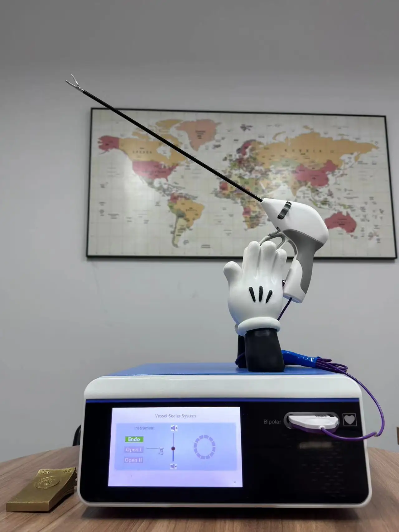 Laparascopic Sealer Ligasure Vessel Sealing Ligasure Maryland Small Jaw Blunt Tip  Maryland Forceps