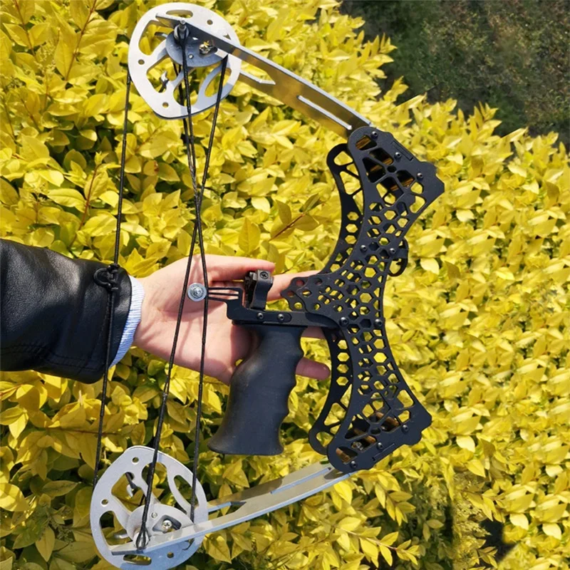 Spot small composite pulley bow and arrow outdoor archery car hunting bow and arrow mini exquisite composite pulley