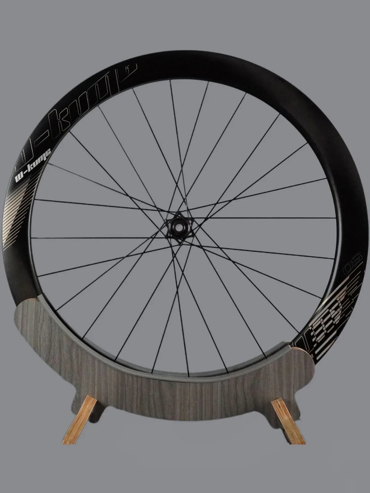 700C Ultra-Light 50mm Carbon Fiber Disc Brake Clincher Wheelset With Aerodynamic Design For Road Racing
