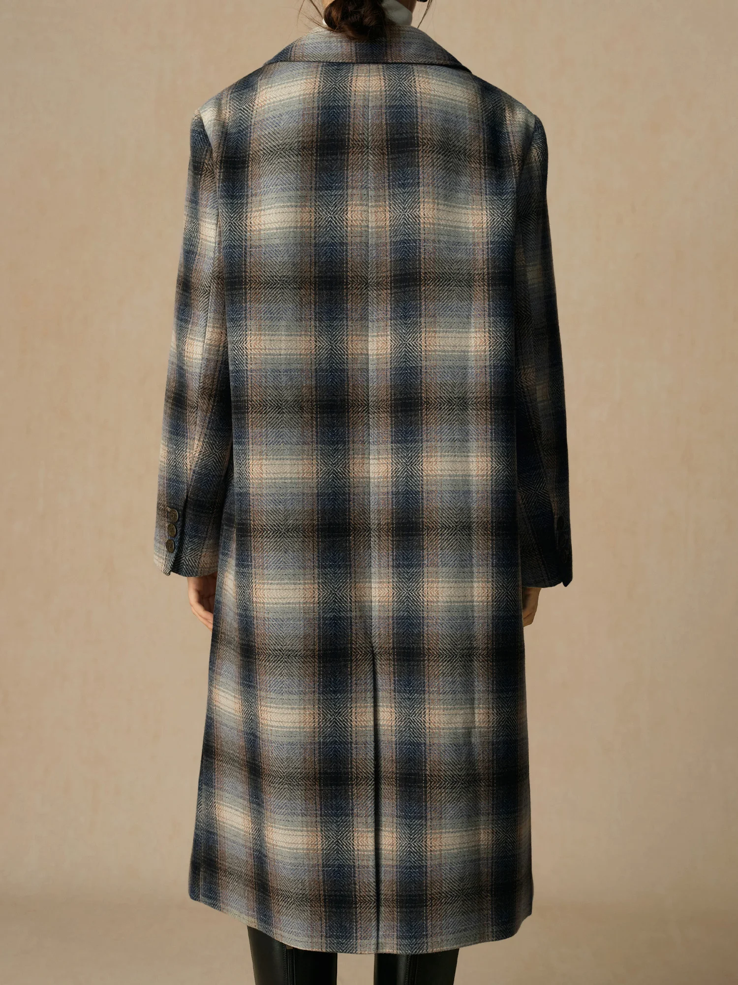 DUSHU 49.5% Wool Women Long Plaid Coats Notched Collar Design Office Lady Winter Blue Brown Plaid Straight Wool Coat 24DS84142