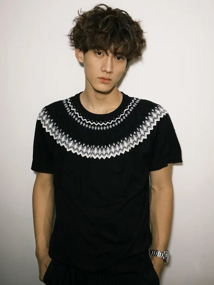 

Мужская вязаная шерстяная футболка свободного кроя с открытыми плечами, повседневная, весна-лето, модная, городская, в стиле Cleanfit, с волнообразным узором на воротнике