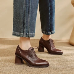 2025 Nieuwe Herfst Vrouwen Schoenen Ronde Neus Hoge Hakken Echt Leer Dikke Hak Vrouwen Pompen Retro Lace Up Zwarte Schoenen voor Vrouwen