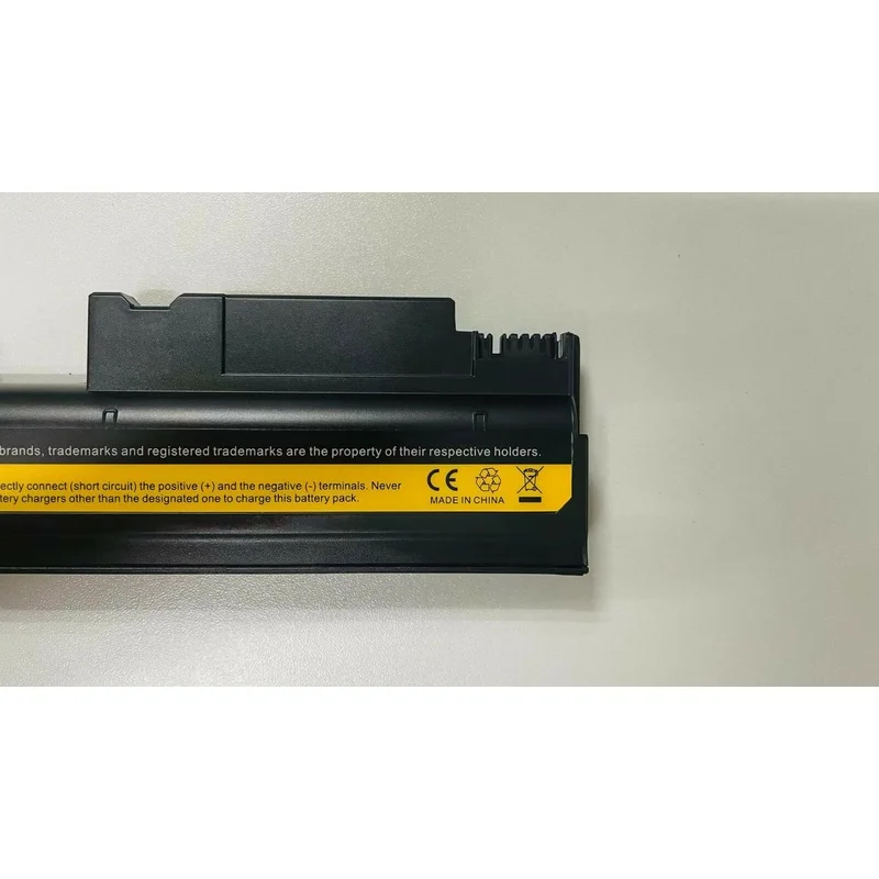 The battery is suitable for IBM ThinkPad R50 R51 R51e T41 R52 T40 T43P 08K8192 92P1069 92P1074