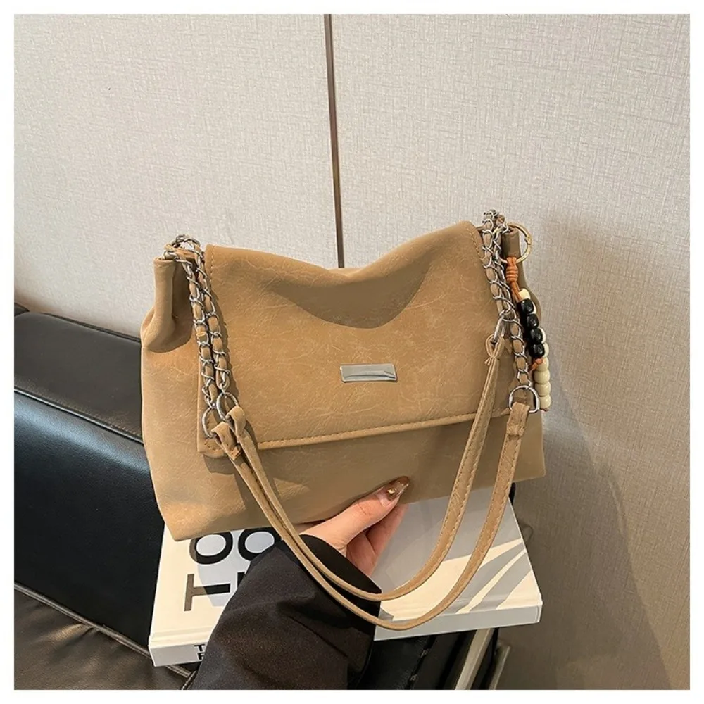 Retro-Ketten-Umhängetasche aus Leder mit großem Fassungsvermögen, Crossbody-Tasche für Damen, Handtasche für Reisen – Detail 7