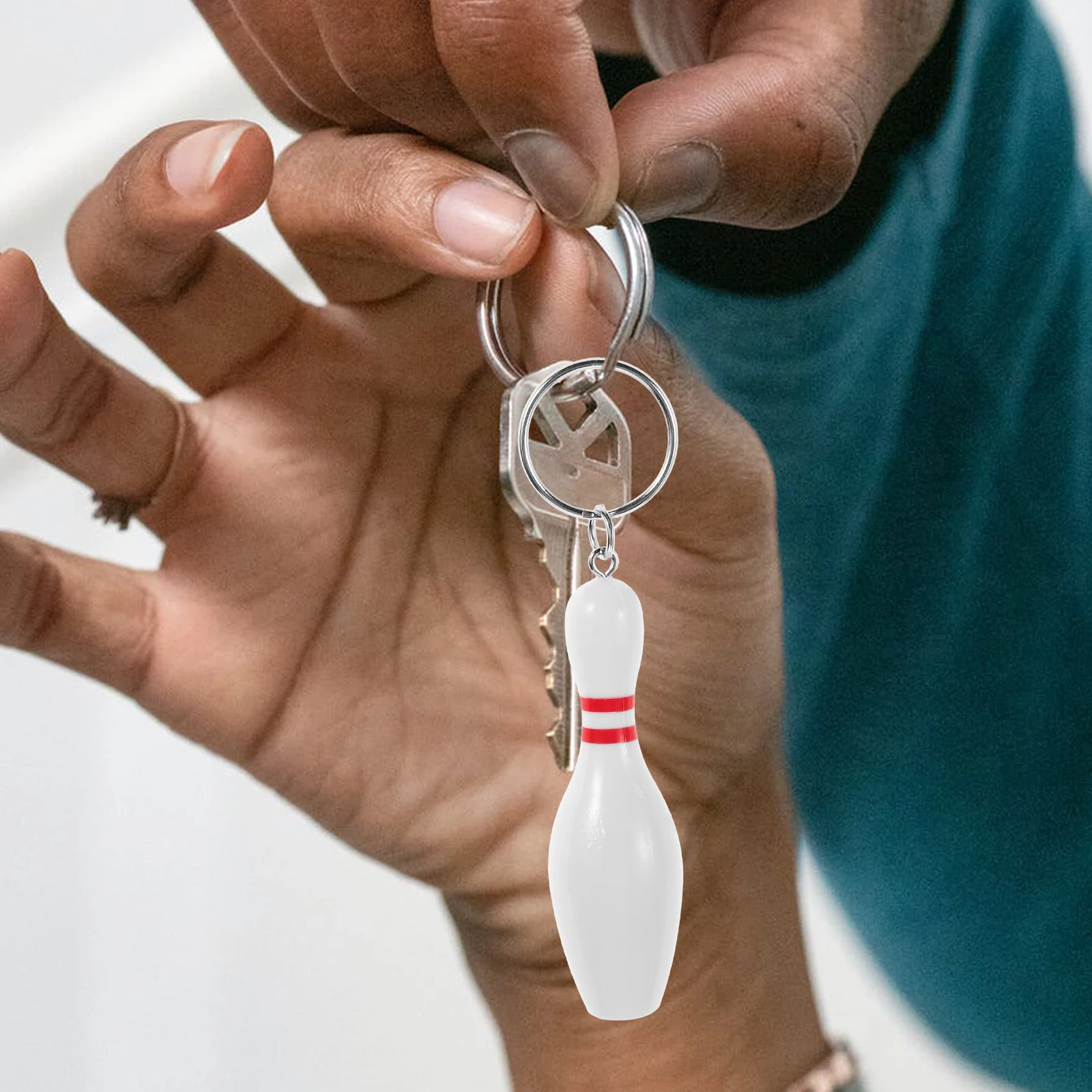 

9pcs Bowling Keychains Stylish Car Key Holder Exquisite Key Ring Key Decoration Small Gift for Men Women