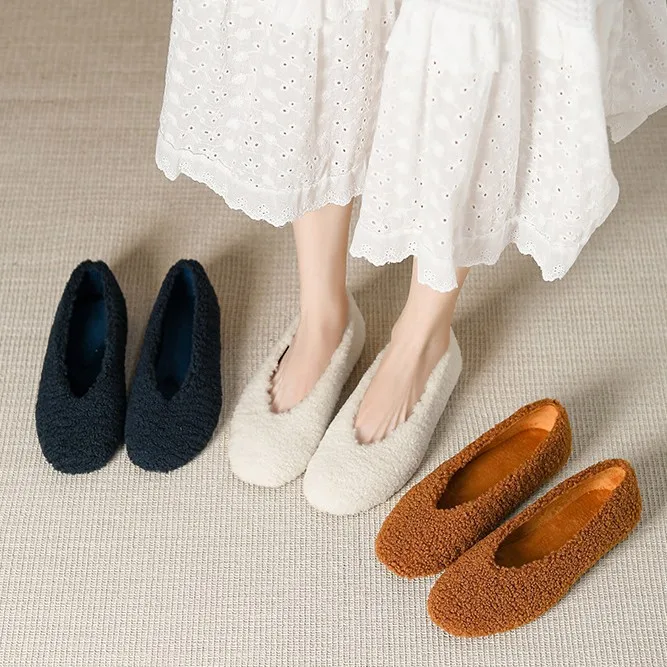 

Soft Lamb Fur Lined Flat Bottom round Toe Women's Shoes Warm Cotton Shoes for Winter Casual Wear Comfortable Slip-On Shoes