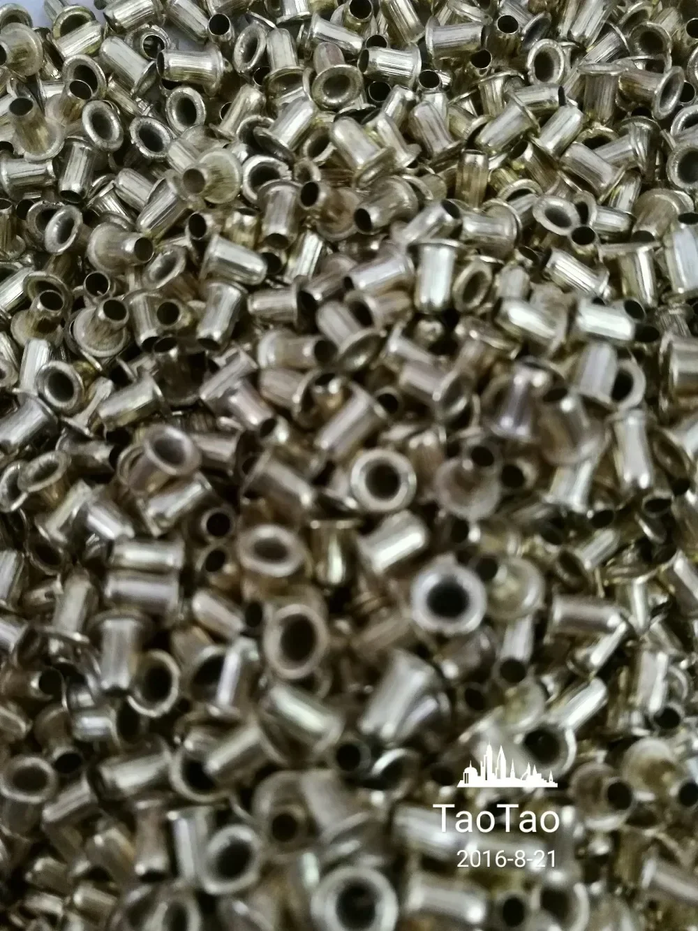 A 10000pcs Beekeeping Tools Bee Nest Box Hole Copper Wire Frame Eye Wear Brass