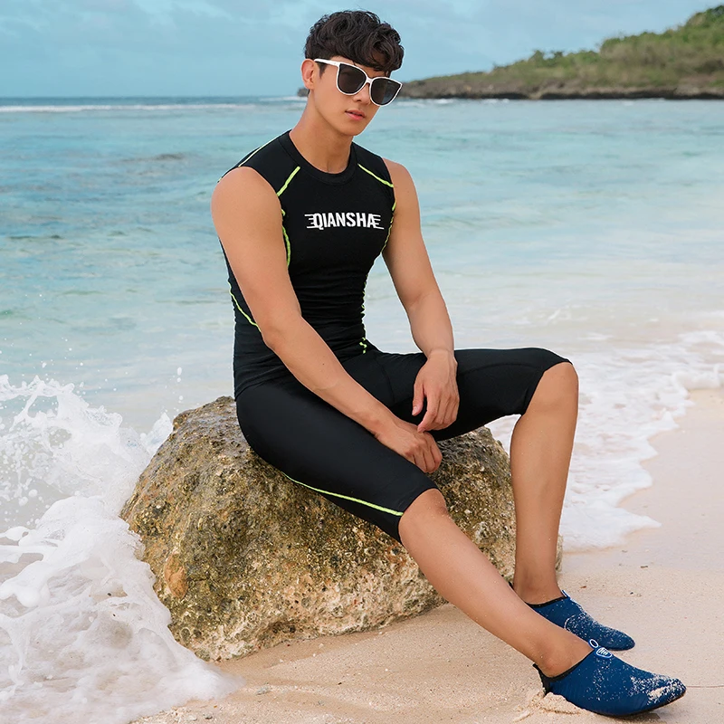 Korean Style Surf Swimsuit Surf Swimsuit Sleeveless Shirt+Shouts Set Rash Guard Men Swimming Beachwear Clothing Plus Size