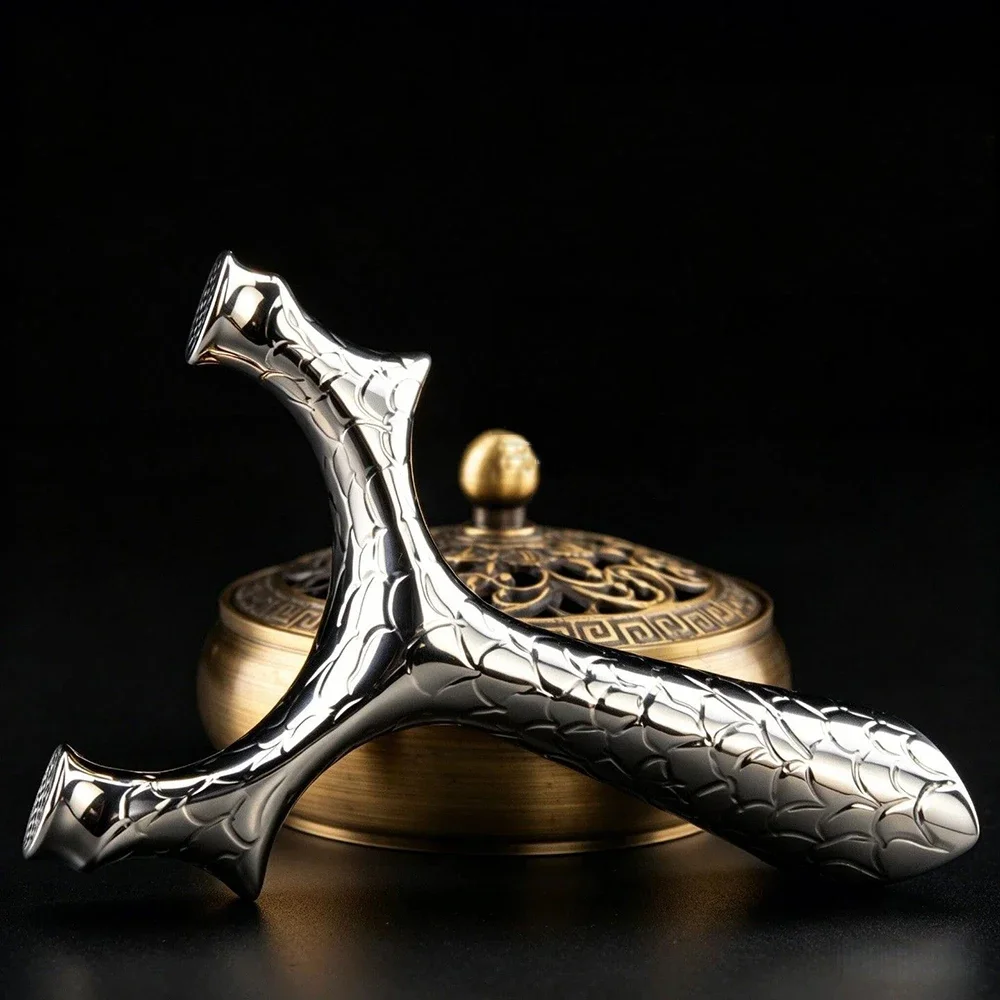 

630 Super-hard Stainless Steel Solid Recurved Fish Scale Slingshot Outdoor Hunting Shooting All-metal Slingshot Mirror Polished
