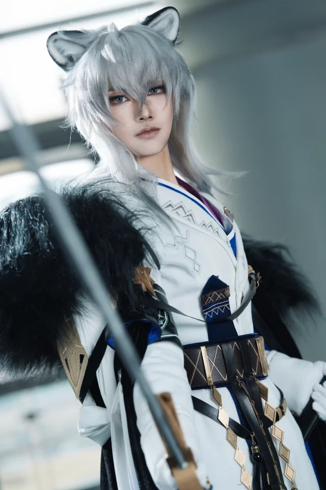 

Arknights SilverAsh the Reignfrost Cosplay Costume Game Anime Party Uniform Hallowen Play Role Clothes Clothing NexoCosplay