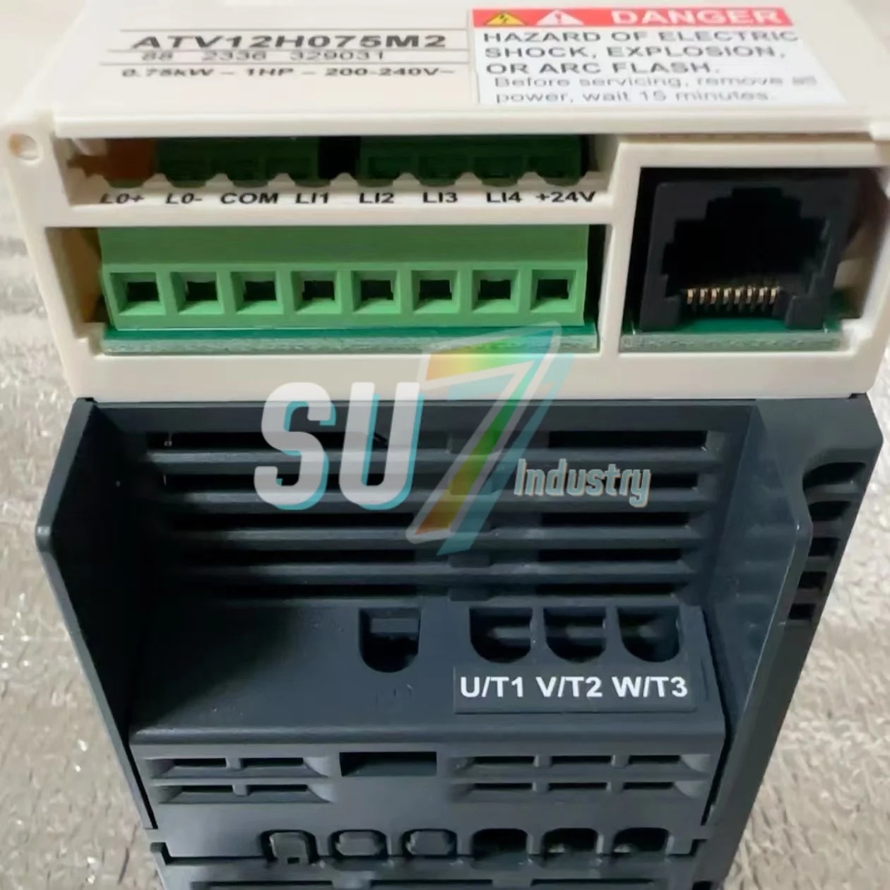 ATV12H075M2 ATV12HU22M3 周波数コンバータ 倉庫に新入荷