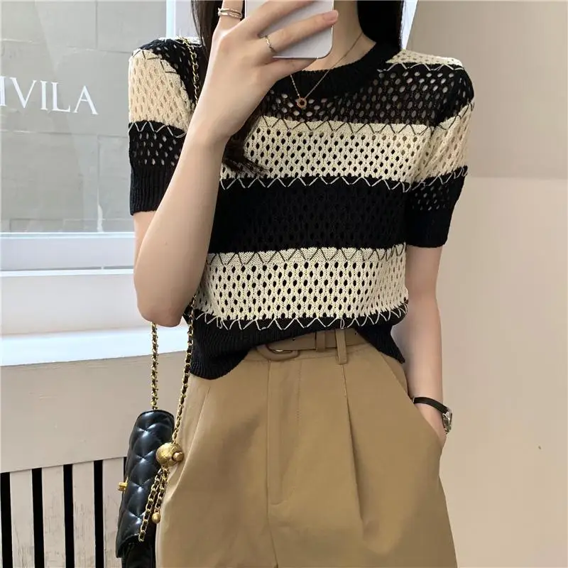 

Retro Summer 2024 Women's New Spliced Pullover O-Neck Stripe Hollow Out Fashion Slim All-match Casual Short Sleeve Knitted Tops