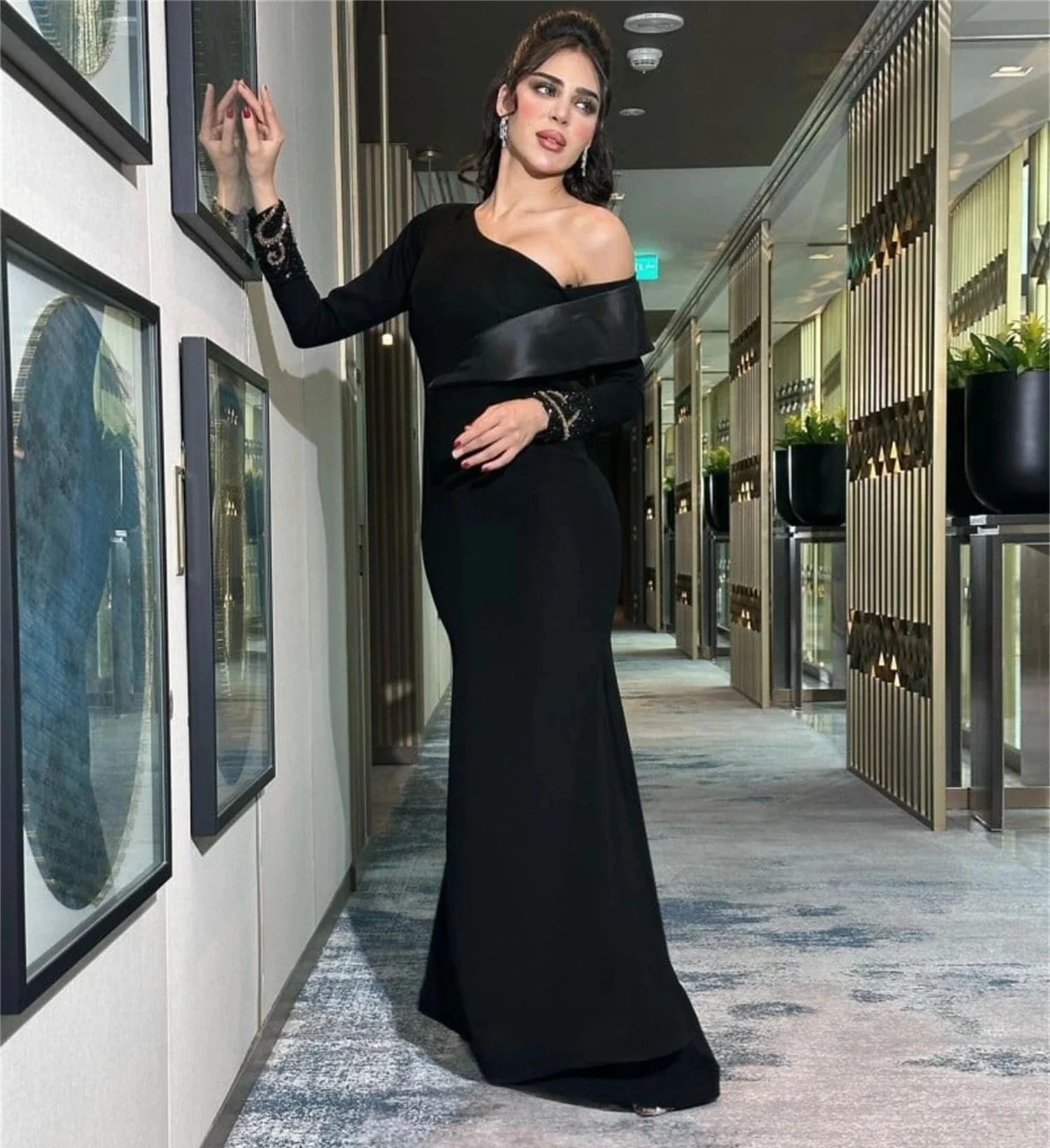 

Black Long Sleeves Bespoke Occasion Gown Evening Dresses Pastrol Unisex Jersey Retro Dubai Saudi Arabic Israel Prom Customized