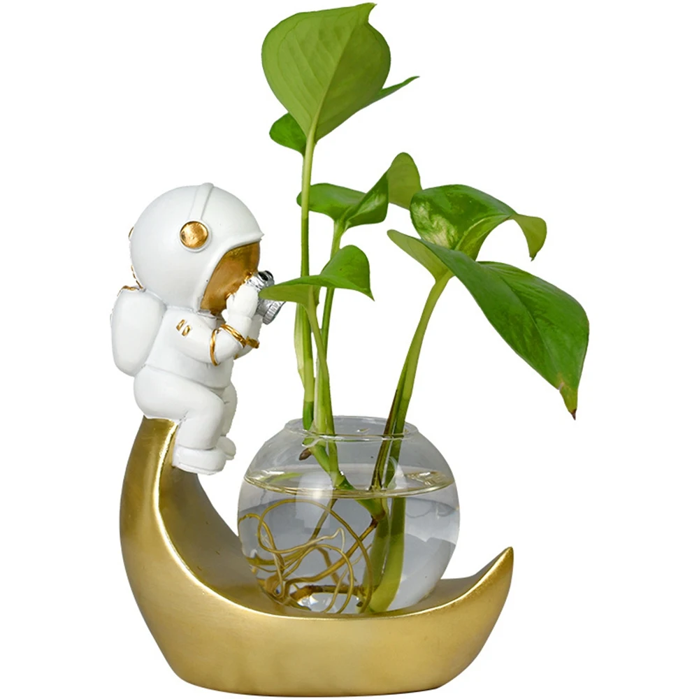 

Nordic Creative Cute Modern Astronaut Small Ornament Green Rose Hydroponic Fish Tank Desktop Decoration Figurines Statues Decor