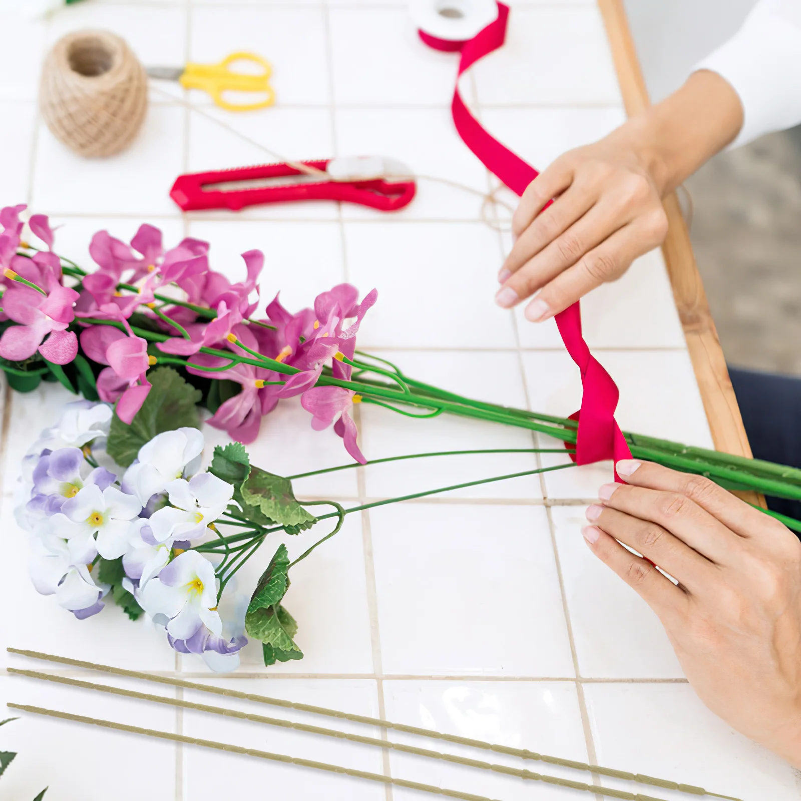 10 個シミュレーション花茎軽量プラスチック鉄フラワーアレンジメント DIY ロッド結婚式家の装飾用品