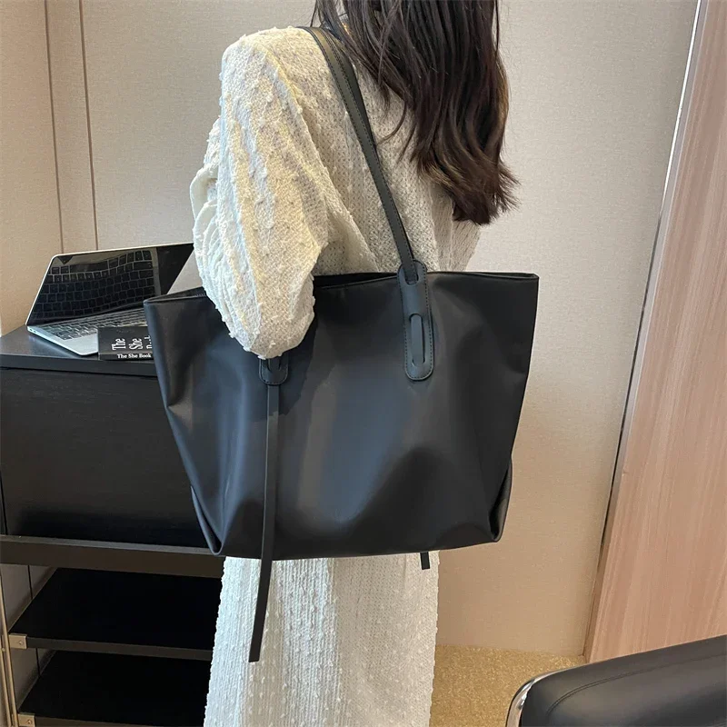 Simple Casual Oxford Shoulder Bags Solid Large Capacity Sense of Luxury Tote Bags for Women 2024 Fashion Versatile Classic Style