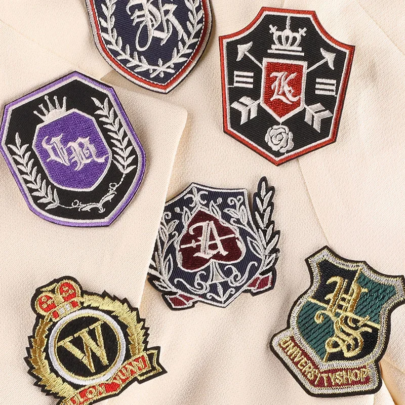 Classic European Style Cap Badges Iron on Noble Patches Golden Thread Embroidery Crest University Emblem for JK Suit Uniform DIY