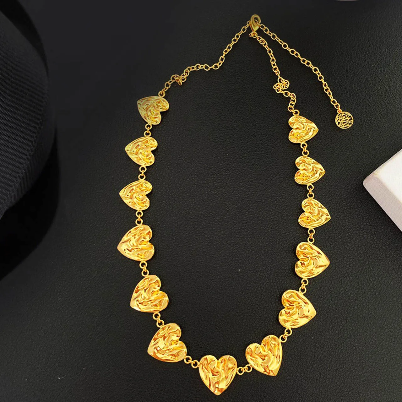 

Jewelry & Accessories Sweet And Romantic Style Lrregular Relief Heart-Shaped Bead Necklace As A Team Gift For Women