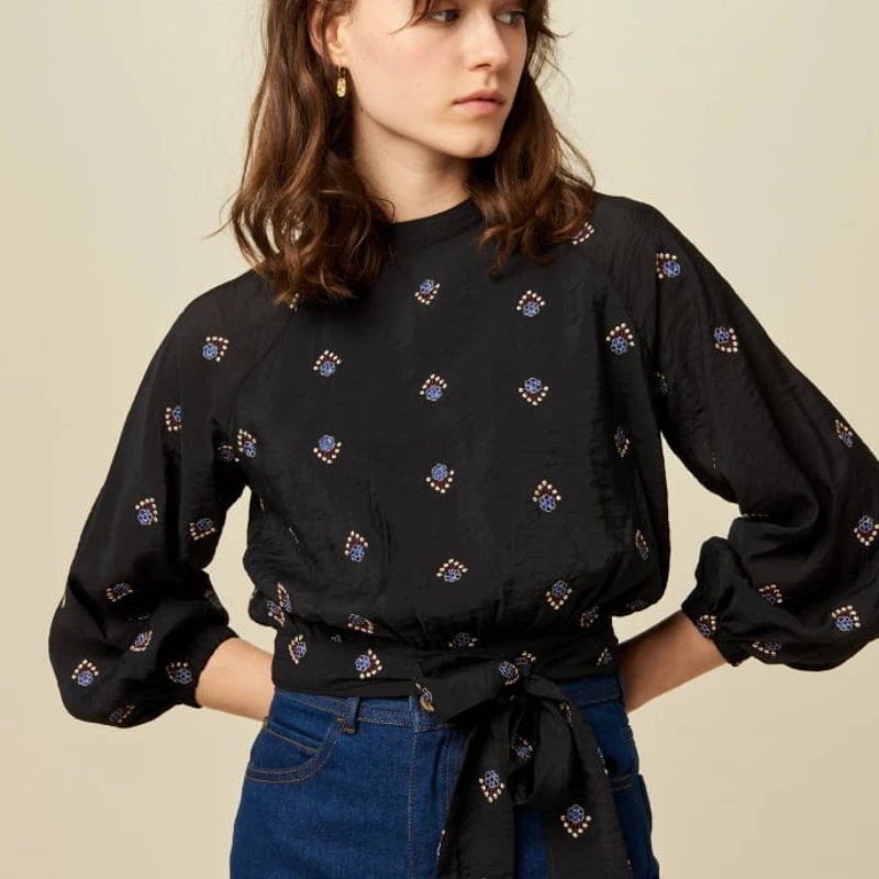 Sezanes 2025 spring and summer new black flowers embroidery pattern back hollow tie blouse women's shirt