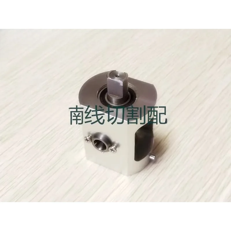 

Hot Sell CNC Wire EDM Cut Unit X056C326G51 M501 For MITSUBISHI Drill Punch Machine Part