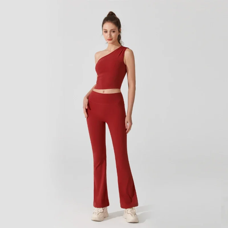 طقم يوجا للياقة البدنية مكون من قطعتين للسيدات بلون سادة بدلة رياضية ناعمة قابلة للتنفس سريعة الجفاف ملابس رياضية نسائية